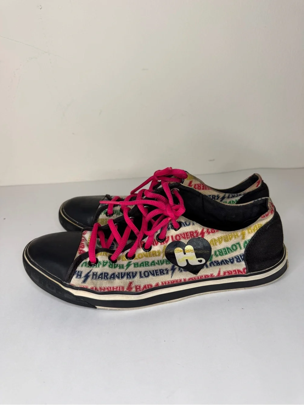 Harajuku Lovers Womens 9 Low Top Canvas Sneaker Tennis Shoe Anime Multicolor